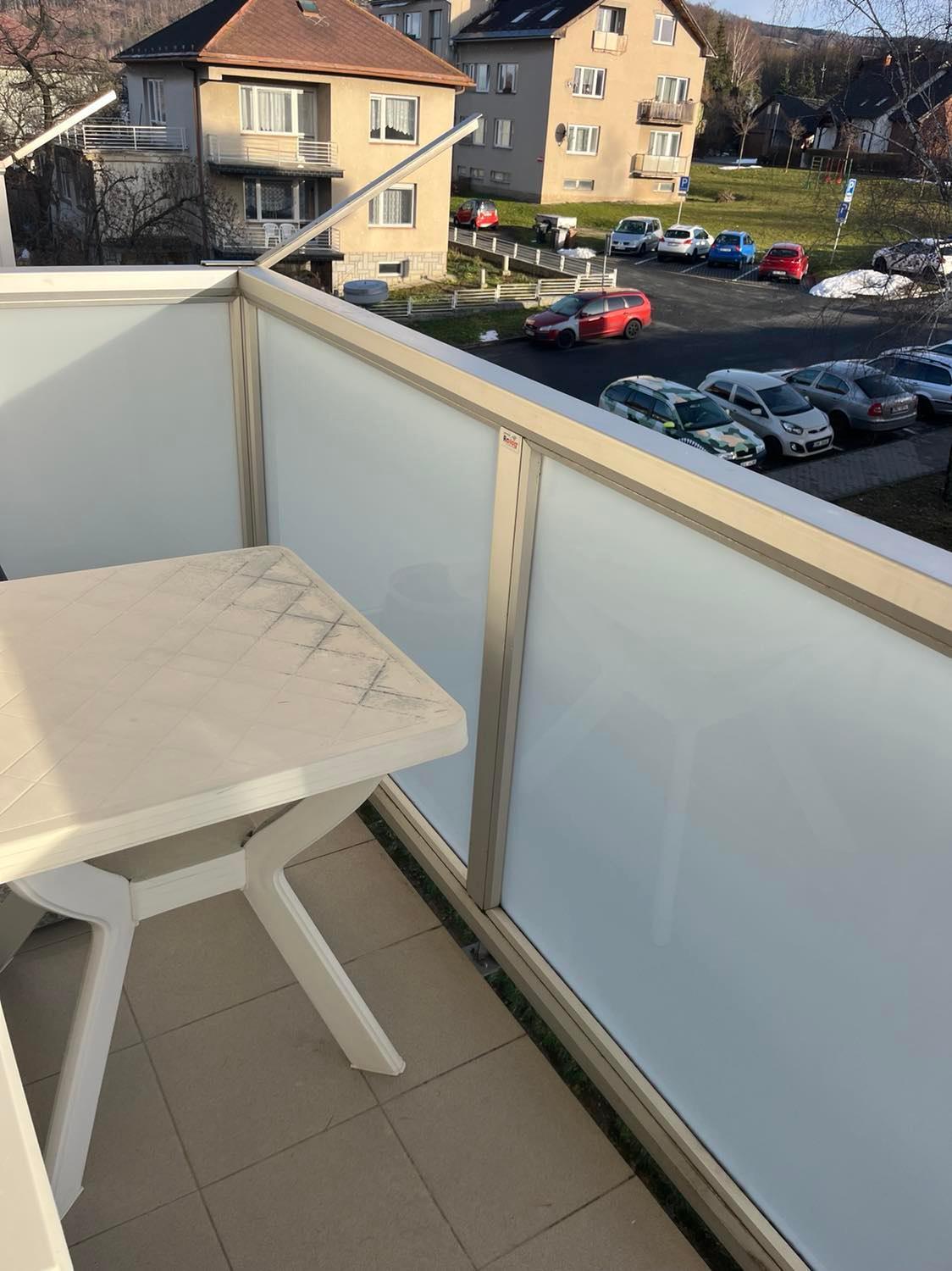 Ubytovani V Soukromi S Infrasaunou, Bezeckym Pasem A Cyklotrenazerem Lägenhet Jeseník Exteriör bild