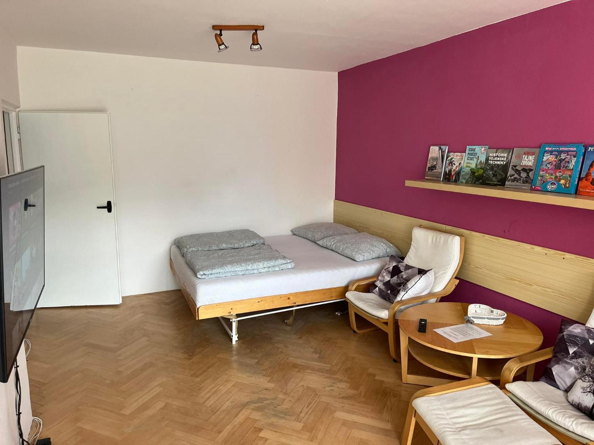 Ubytovani V Soukromi S Infrasaunou, Bezeckym Pasem A Cyklotrenazerem Lägenhet Jeseník Exteriör bild